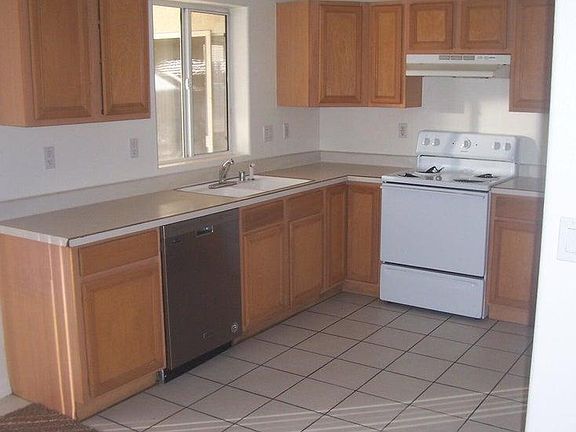 2nd image of 3317 Saddleback Dr