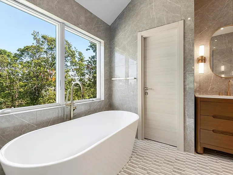 280 Shinnecock Hills Rd — Photo 29