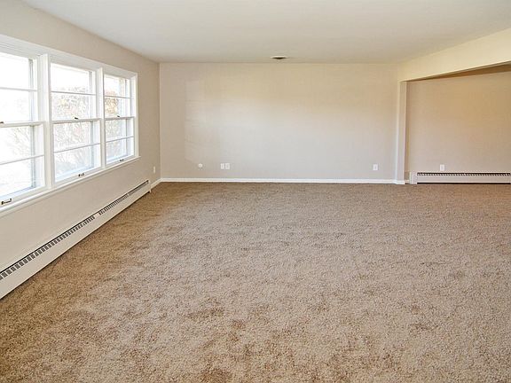 4th image of 19725 Heather Ln