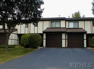 9 Topaz Run, Poughkeepsie, NY 12603