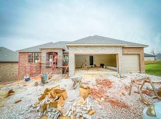 1632 W Gaslight Dr, Springfield, MO 65810