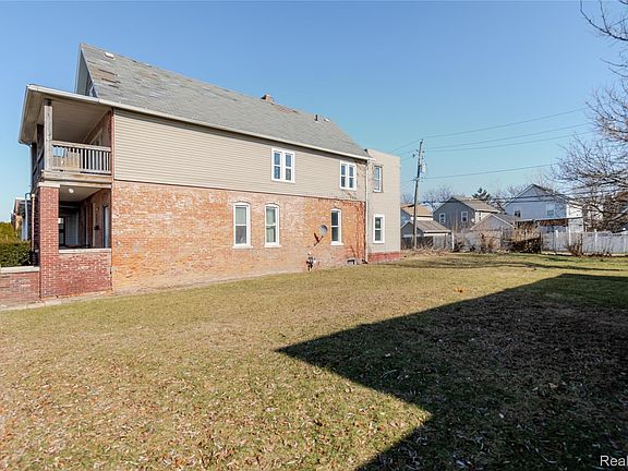 2nd image of 1486 17th St