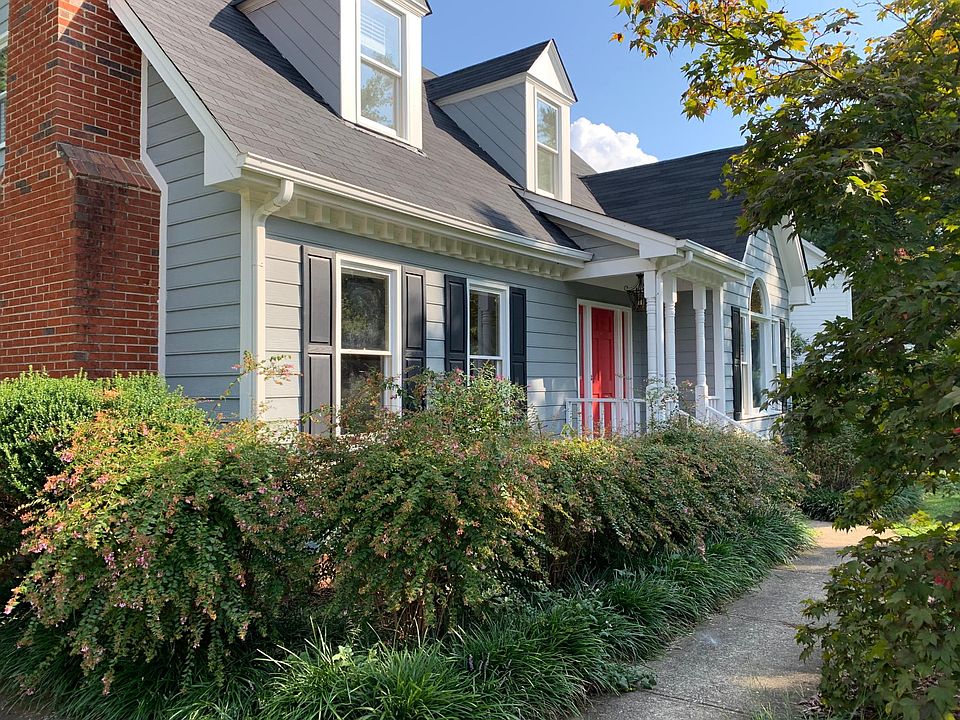2nd image of 5501 Doemont Dr