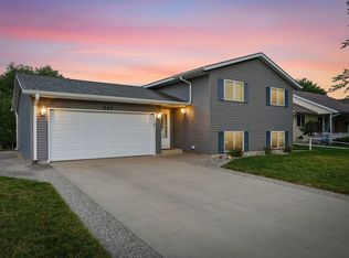 747 Louisiana St NW, Hutchinson, MN 55350