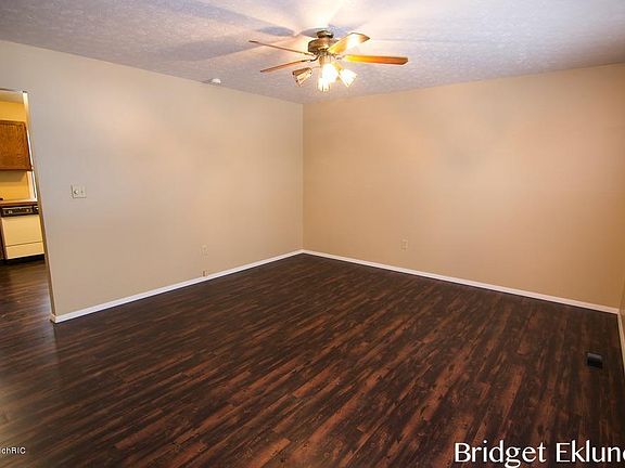3rd image of 634 Clayton Ave NW