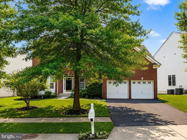 17481 Tedler Cir, Round Hill, VA 20141