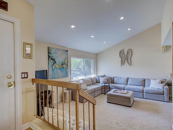 5th image of 12949 E Cloverdale St
