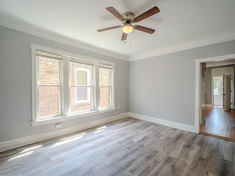 7916 S Throop St — Photo 10