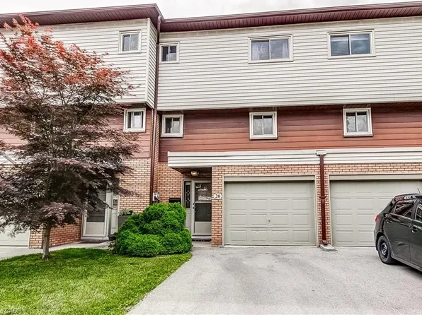 23 Watsons Ln #20, Hamilton, ON L9H 5G9