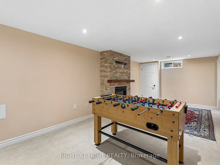 15 King St — Photo 34