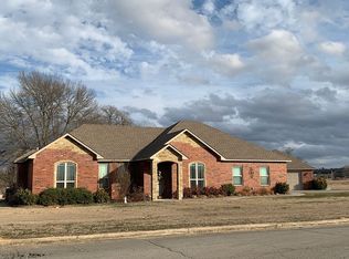 1200 N Country Ridge Dr, Stigler, OK 74462