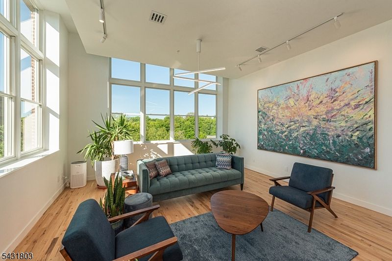 1st image of 280 Main St #406