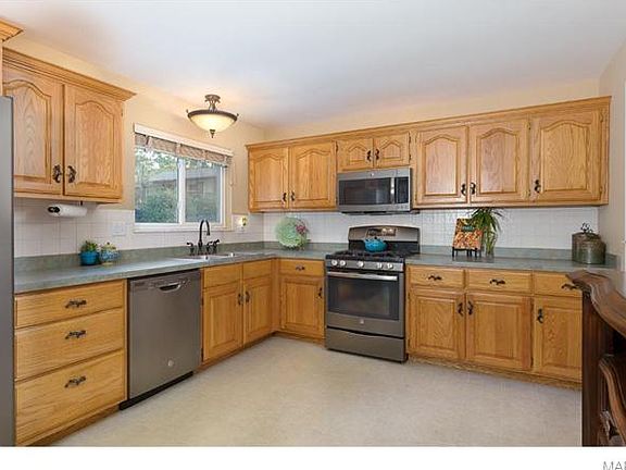 3rd image of 2276 Broken Horse Ln