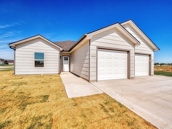 2nd image of 3024 Fountain Dr