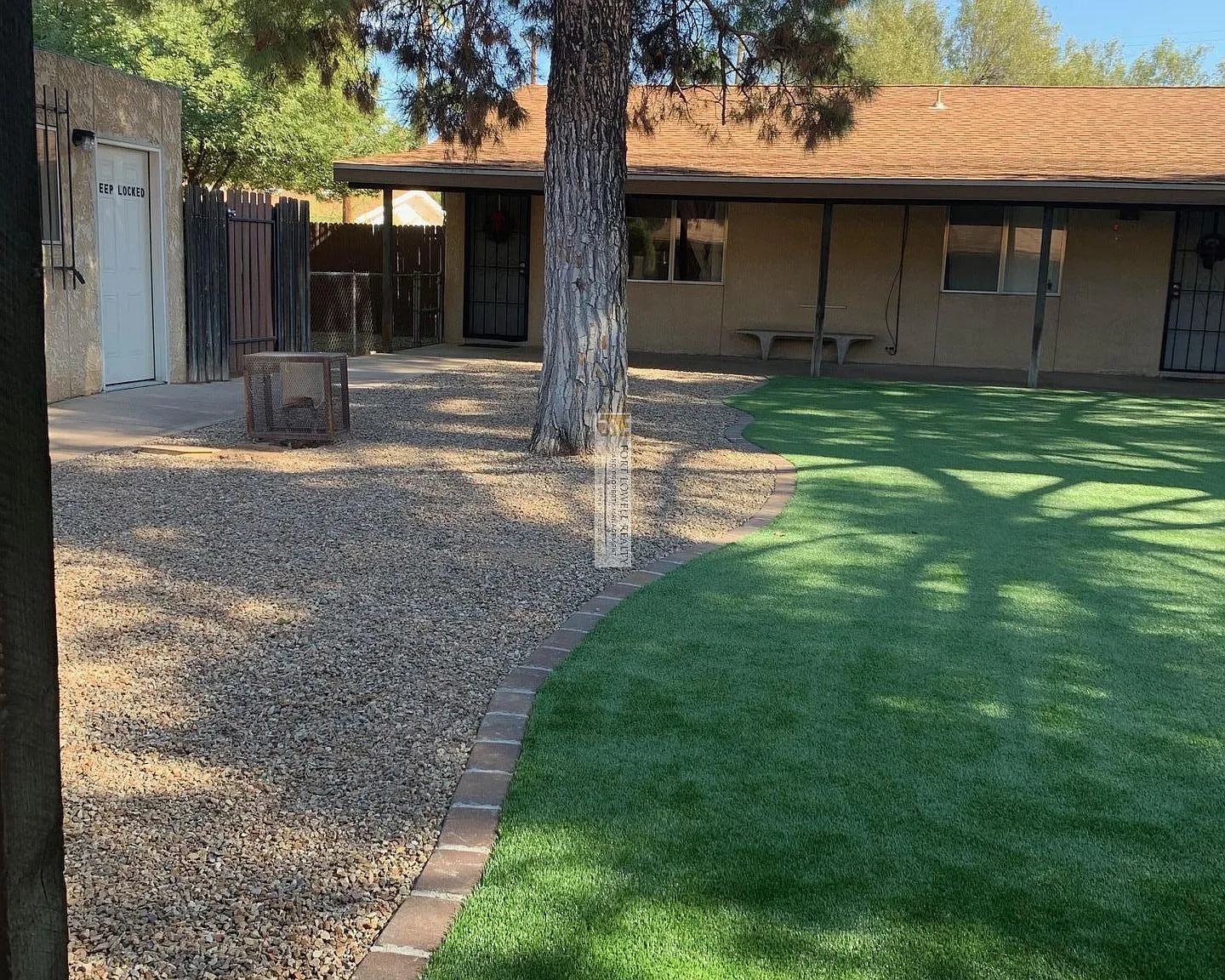 Just remodeled Beautiful small community has a one bedroom one bathroom available! Large Fenced B... — Photo 2