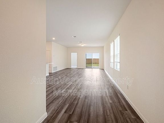 4th image of 391 Wren Ln