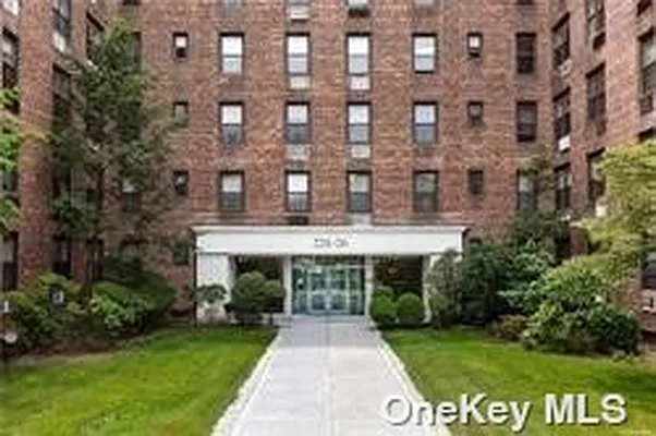 Sold by Compass | media 1