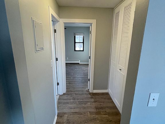 5th image of 126 Logan Ave E APT 7