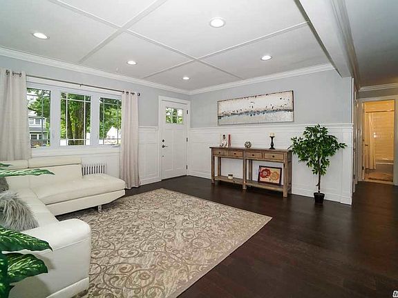 4th image of 32 Washington Ave