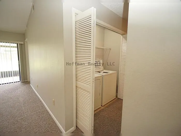 8755 Hampden Dr — Photo 16