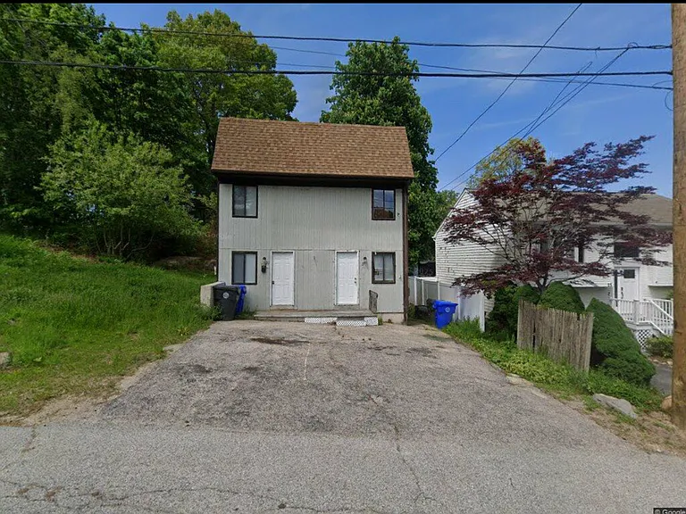 27 South St #27 — Photo 1