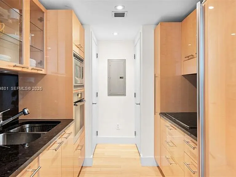 6801 Collins Avenue Cu #1409 — Photo 7