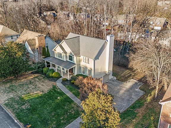 3rd image of 1112 Twin Hill Ln