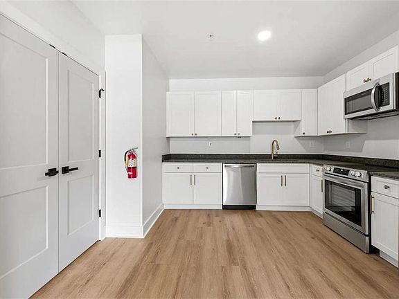 2nd image of 320 Shoal Creek Rd #101