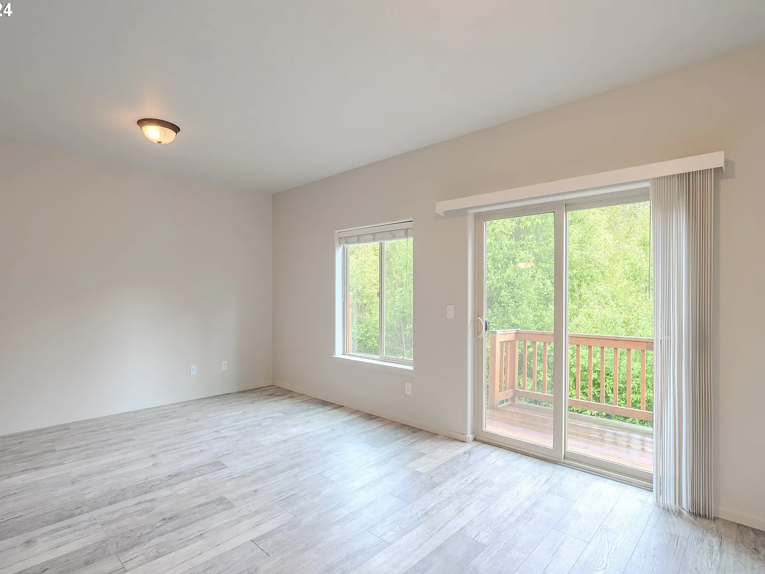 1422 NE 83rd Dr — Photo 3