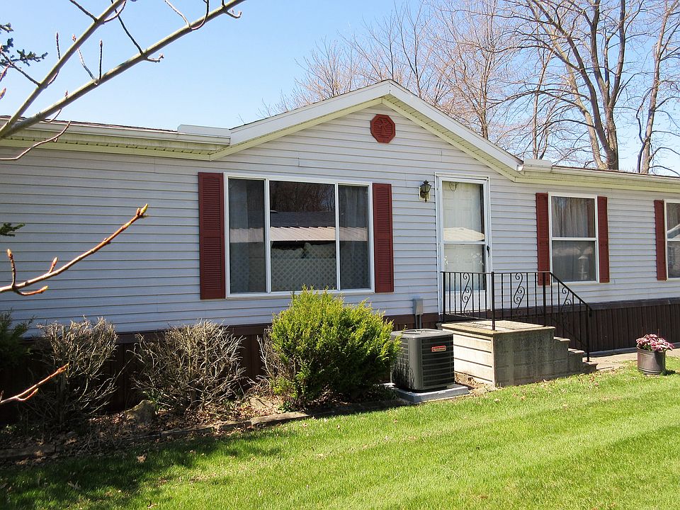 1st image of 138 Birchbark Dr