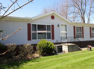 138 Birchbark Dr, Elyria, OH 44035