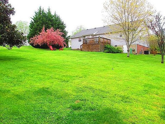 2nd image of 1129 Lightning Dr