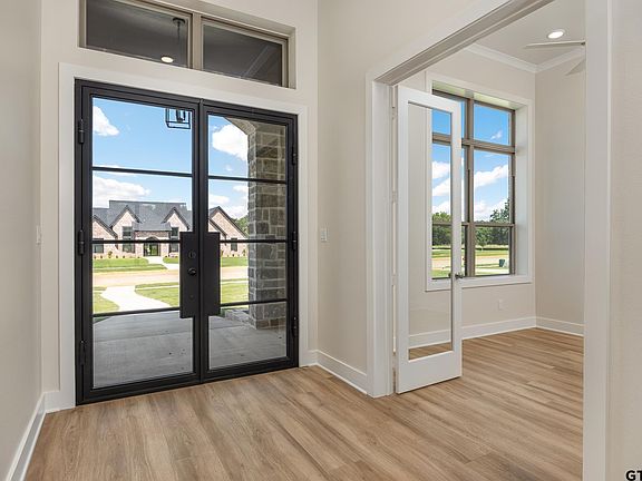 5th image of 505 Artesian Meadows Dr