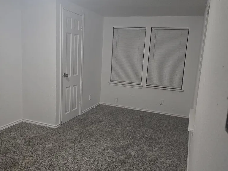 316 Bush Dr #B — Photo 10