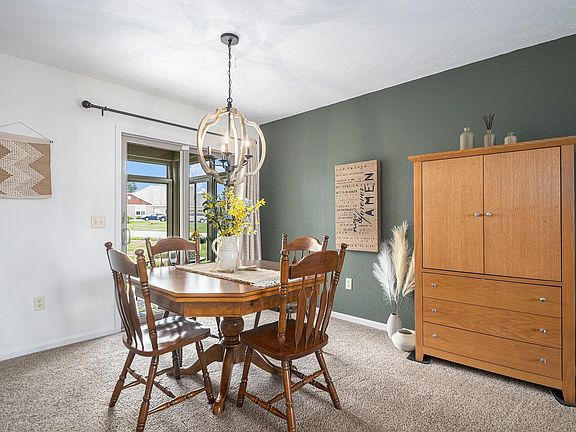 5th image of 1536 Clover Creek Ln
