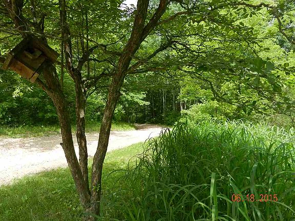 2nd image of E17333 Highway 82/33