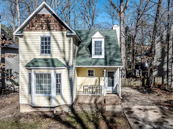 4932 Liverpool Ln, Raleigh, NC 27604