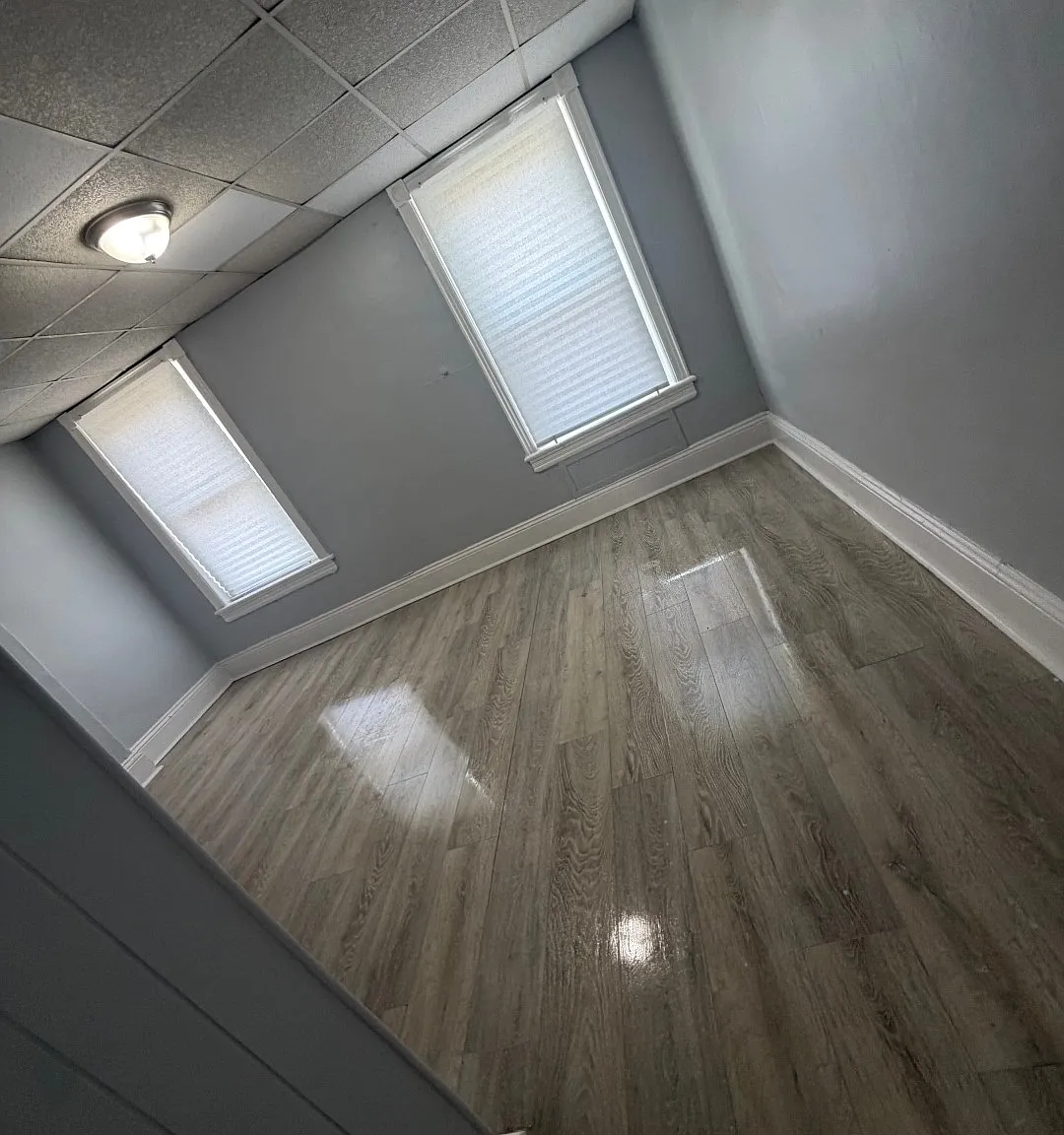 219 Bellevue Ave — Photo 2