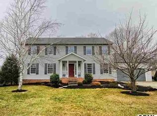22 Fieldstone Dr, Mechanicsburg, PA 17050