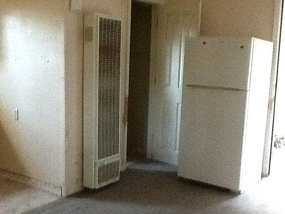 4th image of 415 Alpine Dr