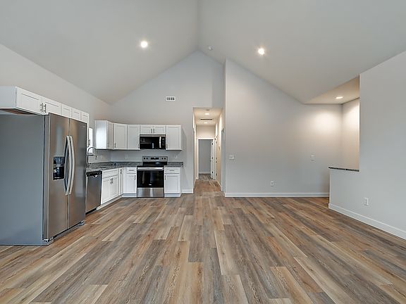 4th image of 101 N Arsenal Ave