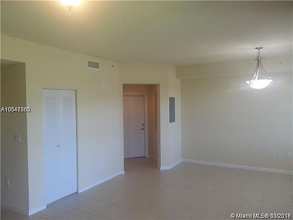 5th image of 11605 NW 89th St APT 216
