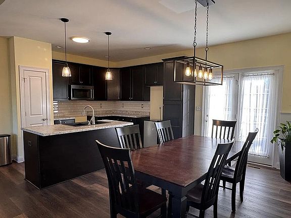 5th image of 138 Cold Harbor Ct