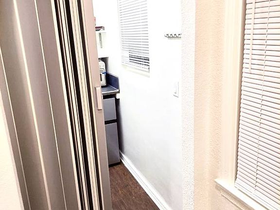 5th image of 1738 S Crescent Heights Blvd #3