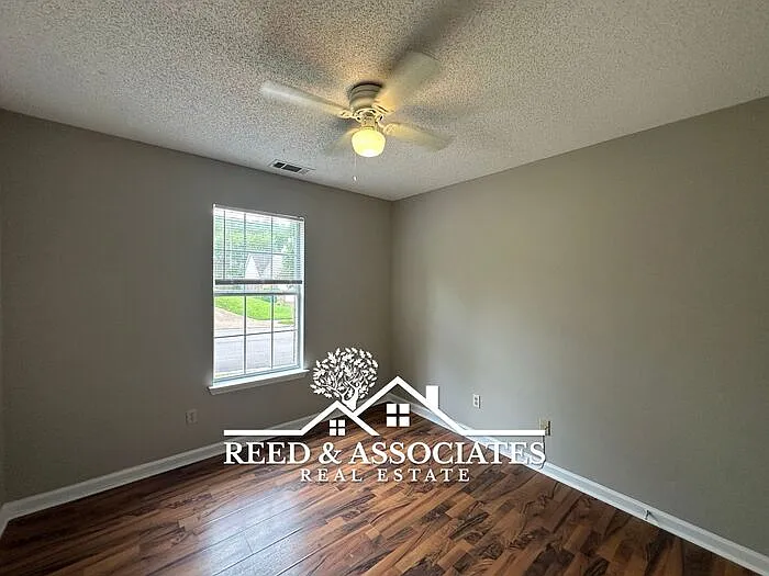 4068 Angelace Dr N — Photo 10