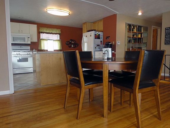 5th image of 2608 Prescott Dr