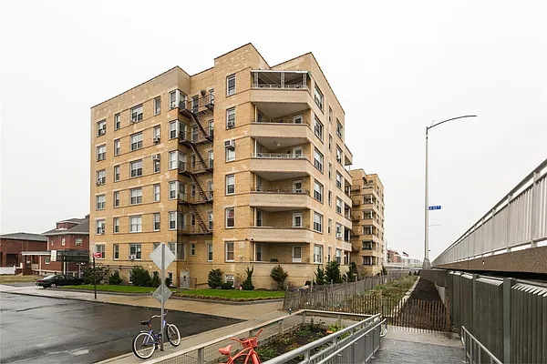 Sold by Keller Williams Realty Empire | media 11