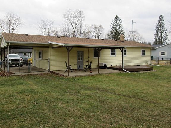 3rd image of 141 Beaumont Dr
