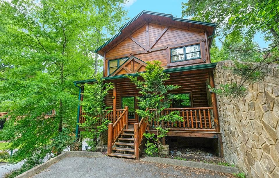 649 Gatlinburg Falls Way, Gatlinburg, TN 37738 | MLS #263356 | Zillow