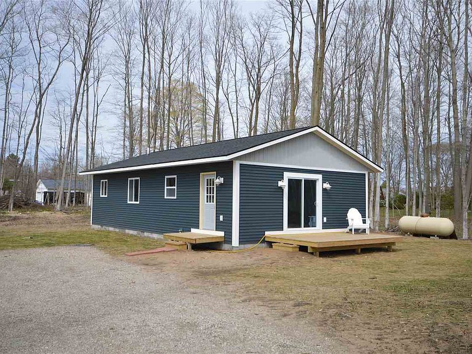 6179 Bay Shore West Dr, Charlevoix, MI 49720 Zillow